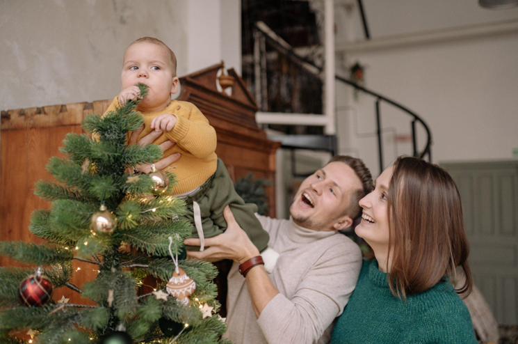 Decorating Your Christmas Tree